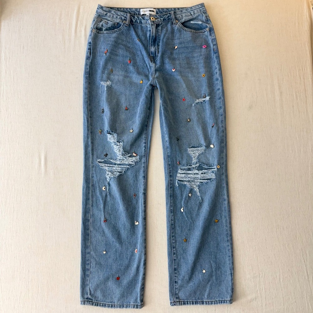 Fashion Nova Whinsical Distressed Charm Embellished Straight Leg Jeans 15 W32.5